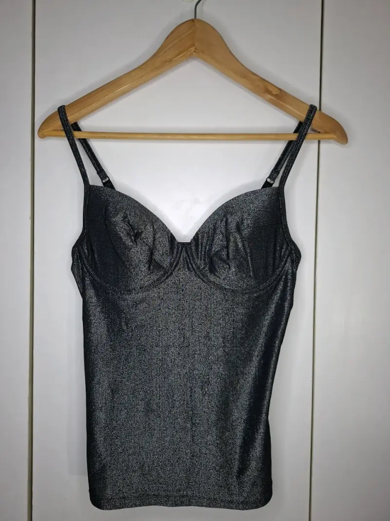 Top de tirantes negro brillante - 1