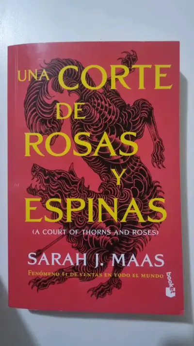 Libro 'Una Corte de Rosas y Espinas' Sarah J. Ma - miniatura 1