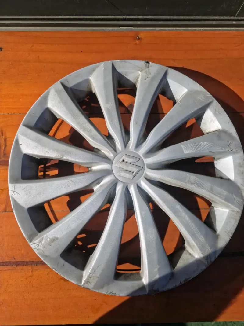 Tapa de rueda Suzuki maruty