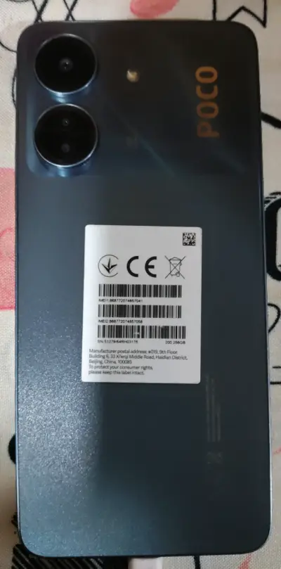Smartphone POCO con cámara dual - miniatura 1