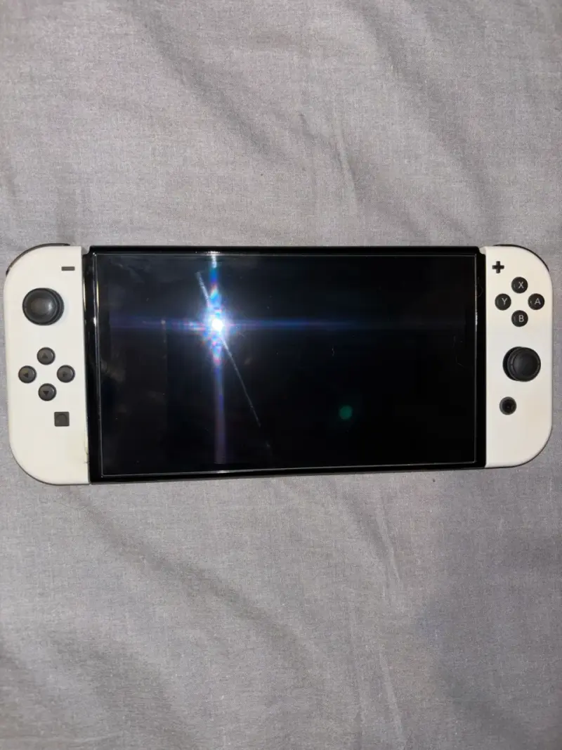 Nintendo Switch OLED - 1