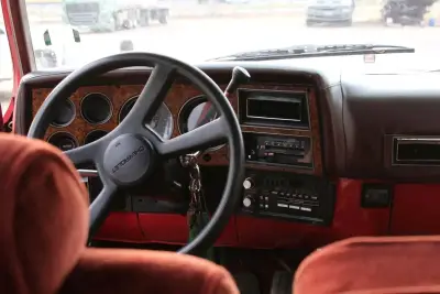 Chevrolet Suburban - miniatura 5