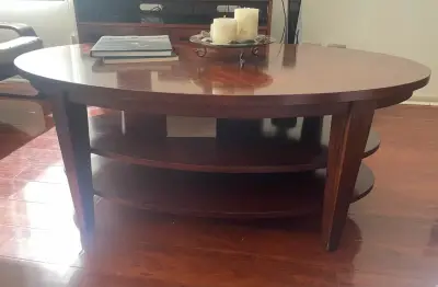 Mesa de centro ovalada de madera - miniatura 2