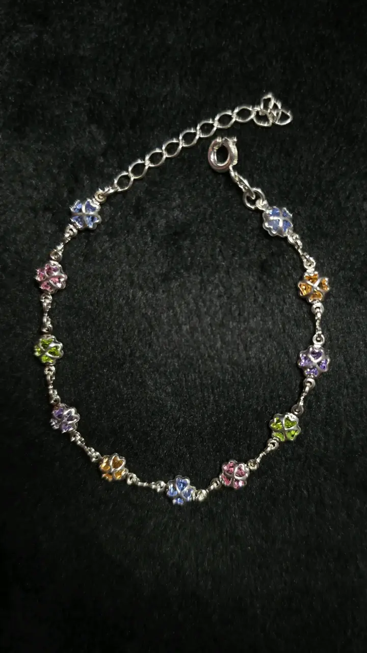 Pulsera multicolor en plata con diseño y cadena - 1