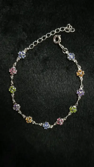 Pulsera multicolor en plata con diseño y cadena - miniatura 1