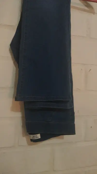 Pantalones flared  (o acampanados) - miniatura 2