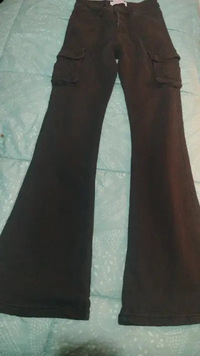 Pantalones flared  (o acampanados) - miniatura 3