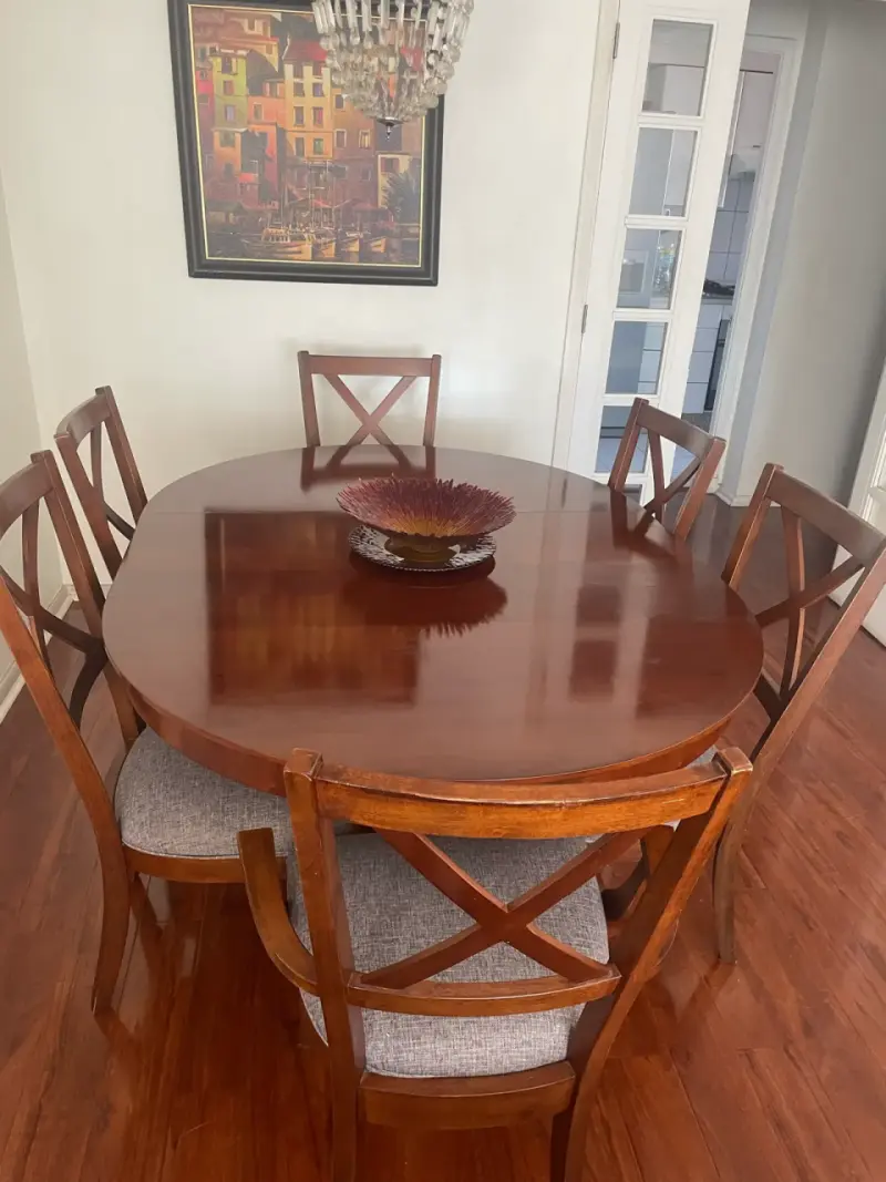 Mesa de comedor ovalada con 6 sillas de madera - 5
