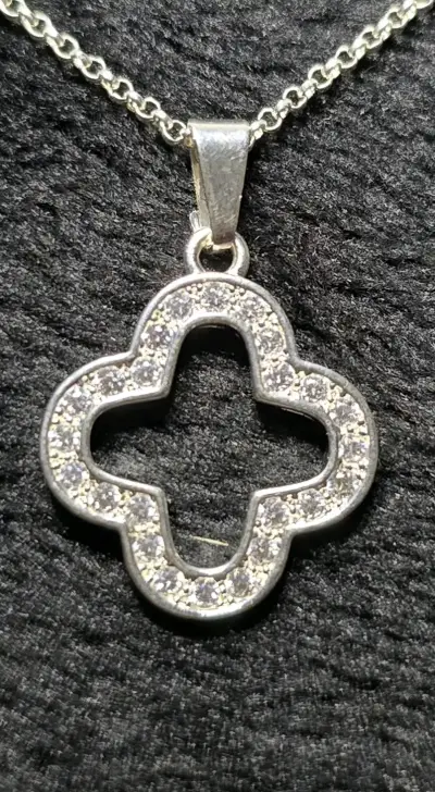 Collar de plata mas dijes exclusivos y modernos - miniatura 1