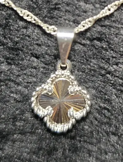 Collar de plata mas dijes exclusivos y modernos - miniatura 3