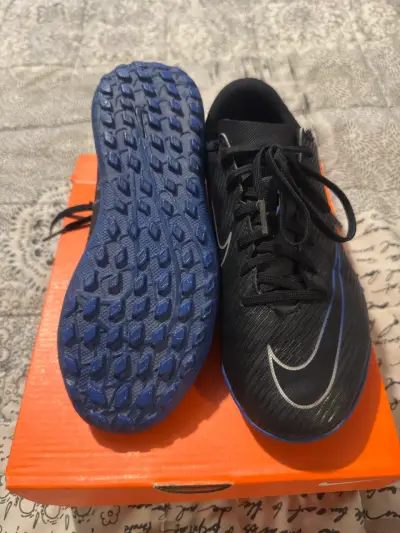 Zapatillas deportivas Nike negras para niño - miniatura 4