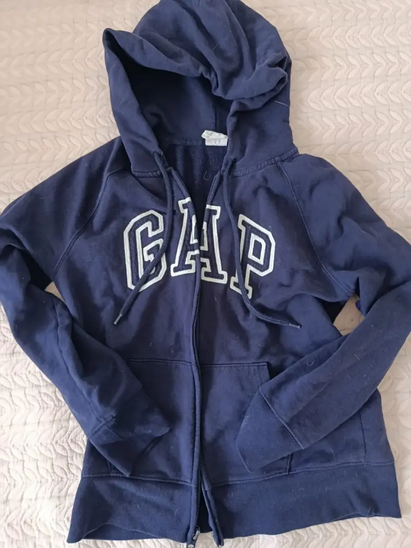 Polerón con capucha GAP azul marino