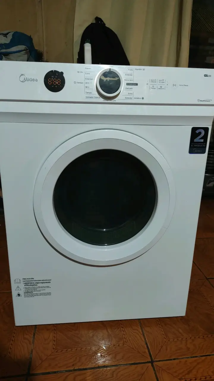 Secadora Midea de carga frontal blanca - 1