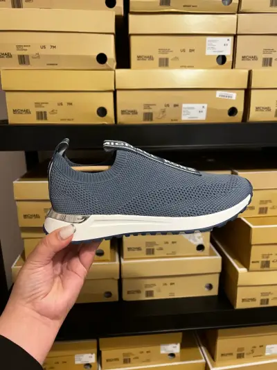 Zapatillas Michael Kors celeste - miniatura 4