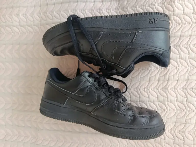 Zapatillas Nike Air Force 1 negras usadas - 2