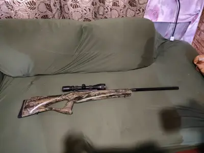 Rifle de aire comprimido camuflado con mira - miniatura 1