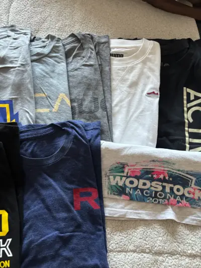 Lote de poleras estampadas de varias marcas - miniatura 1