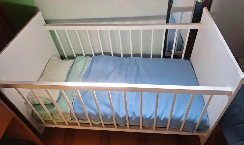 Cuna de madera blanca para bebé - 2