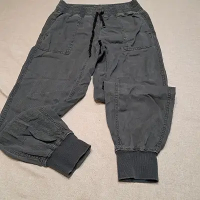 Pantalón jogger gris ZARA para mujer - miniatura 2