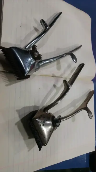 Máquinas de cortar pelo manuales vintage - miniatura 1