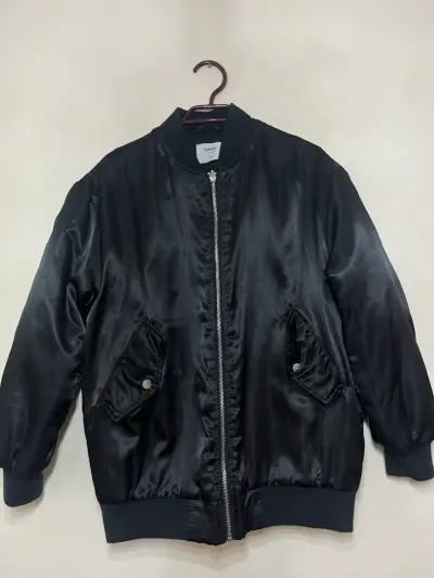 Chaqueta bomber negra - miniatura 1