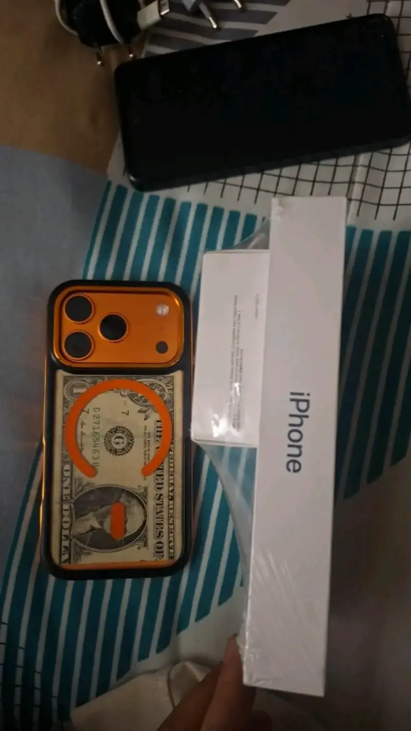 iPhone nuevo en caja sellada - 1