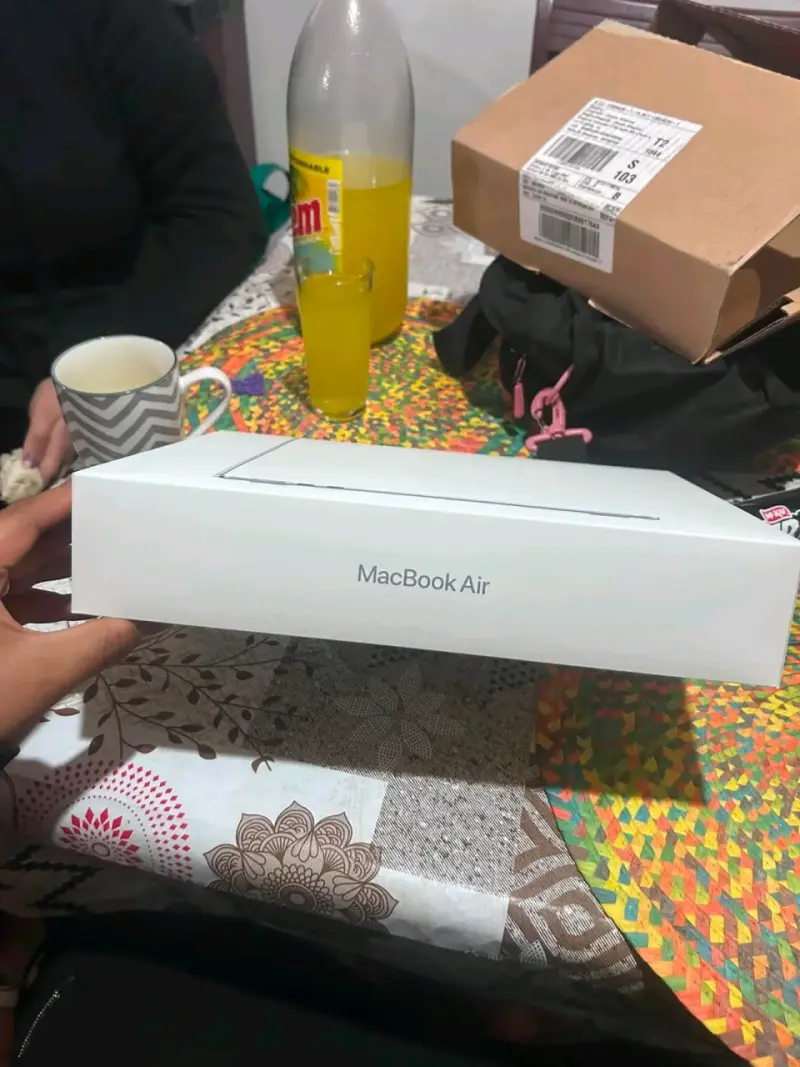 iPhone nuevo en caja sellada - 3