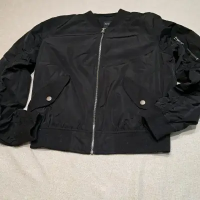 Chaqueta bomber negra Bershka mujer - miniatura 1