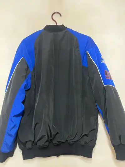 Chaqueta Racing Thrill Seeker negra y azul - miniatura 2