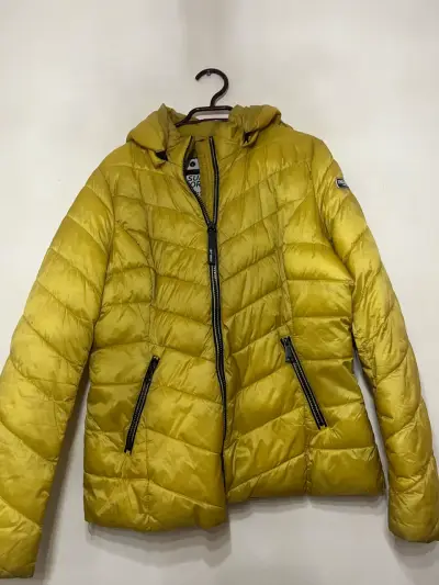 Chaqueta acolchada amarilla con capucha - miniatura 1