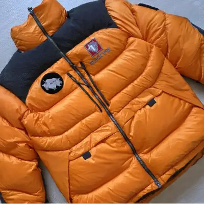 Chaqueta acolchada Black Yak naranja y negra - miniatura 2