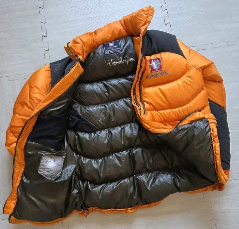 Chaqueta acolchada Black Yak naranja y negra - 4