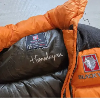 Chaqueta acolchada Black Yak naranja y negra - miniatura 5
