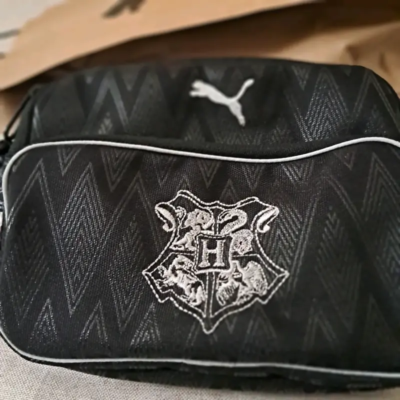 Riñonera negra línea Puma Harry Potter - 2