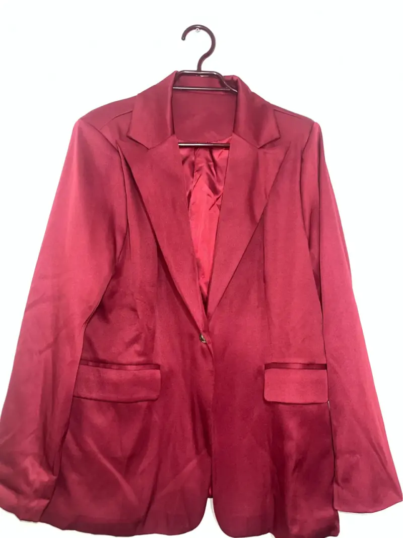 Blazer rojo elegante para mujer - 1
