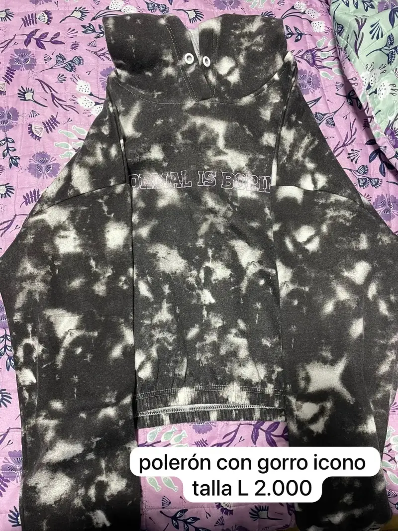 Polerón con gorro estampado tie-dye