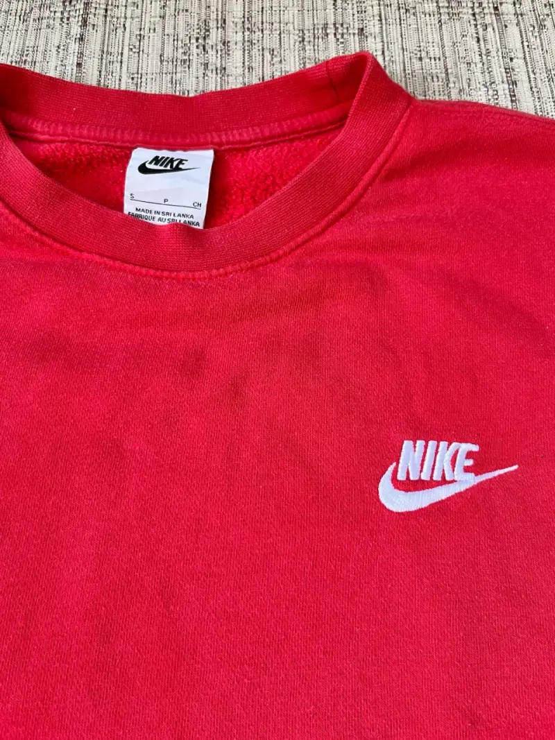 Polerón Nike rojo clásico unisex - 2