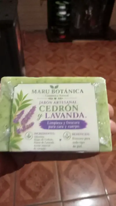 Jabón artesanal Maru Botánica para rosácea - miniatura 2
