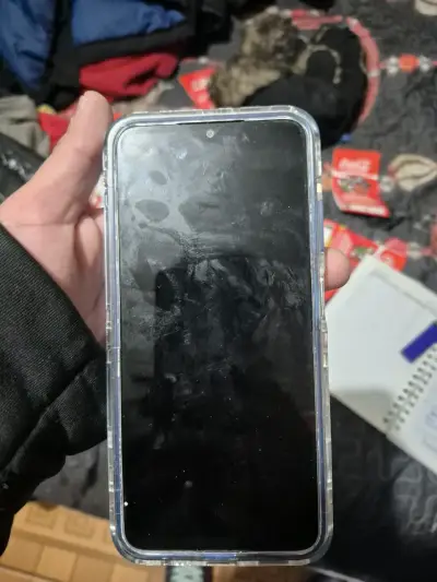 Smartphone con funda transparente - miniatura 2