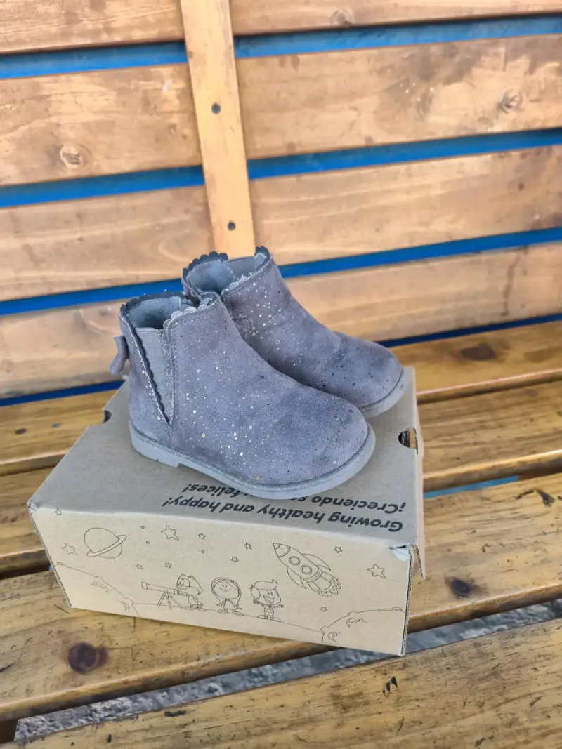 Botines infantiles gris con brillo talla: 22 - 1