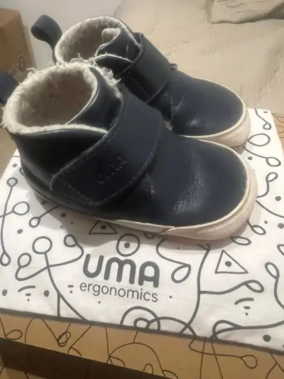 Botas de cuero azul talla 4 marca UMA - miniatura 1