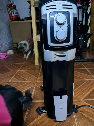 Calefactor eléctrico de aceite negro portátil - miniatura 2