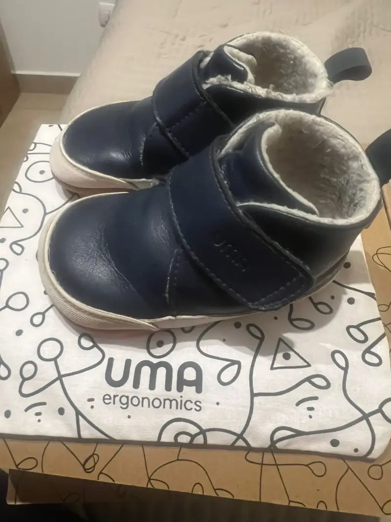 Botas de cuero azul talla 4 marca UMA - 5