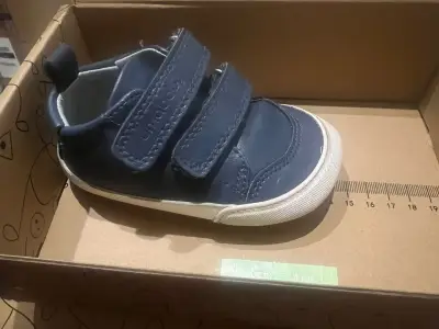 Zapatilla azul talla 4 marca UMA ergonomics - miniatura 1