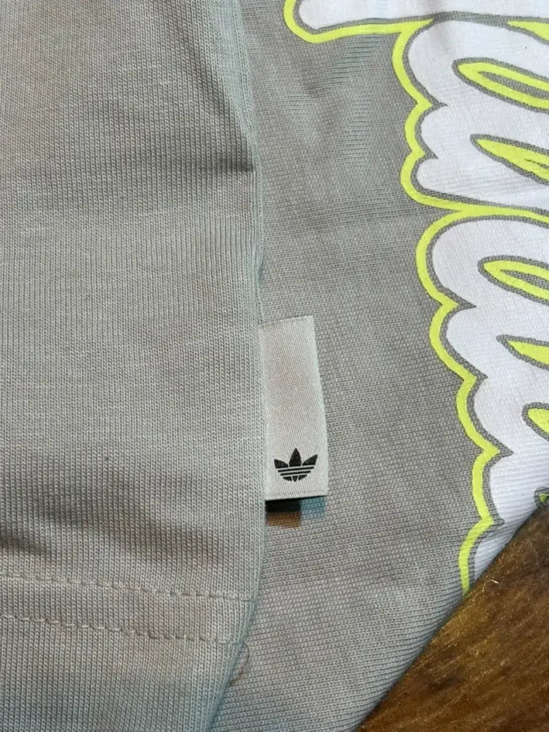 Polera Adidas Originals gris - 4