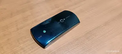 Teléfono Sony Xperia neo v - miniatura 1