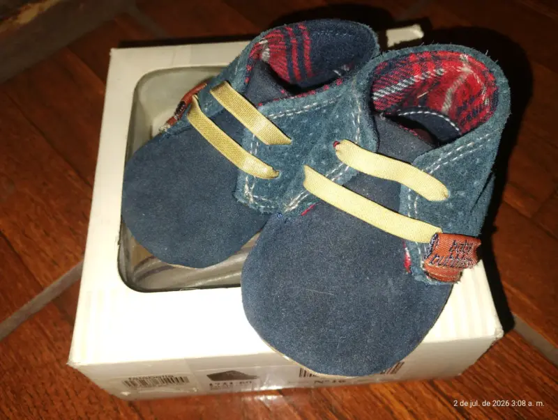 Zapatos de bebé azul marino con cordones - 4