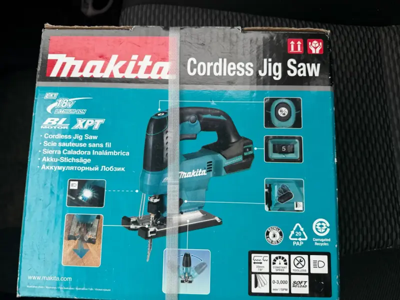 Sierra caladora inalámbrica Makita 18V - 2