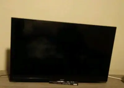 Televisor LED Samsung 32 pulgadas - miniatura 1