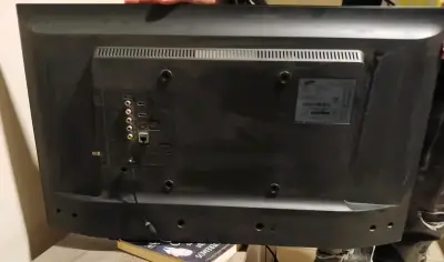 Televisor LED Samsung 32 pulgadas - miniatura 3